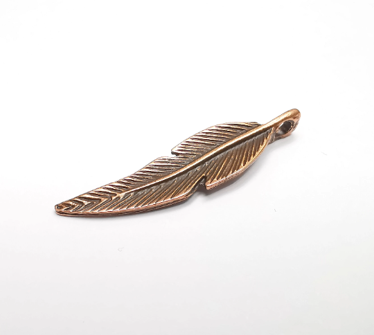 2 Feather Charms, Antique Copper Plated Charms (41x10mm) G29543