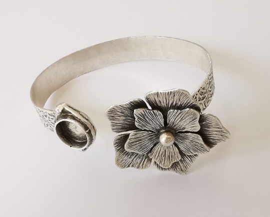 Flowers bracelet brass cuff blank bezel Glass cabochon base Adjustable antique silver plated brass (10mm Blanks ) G25182