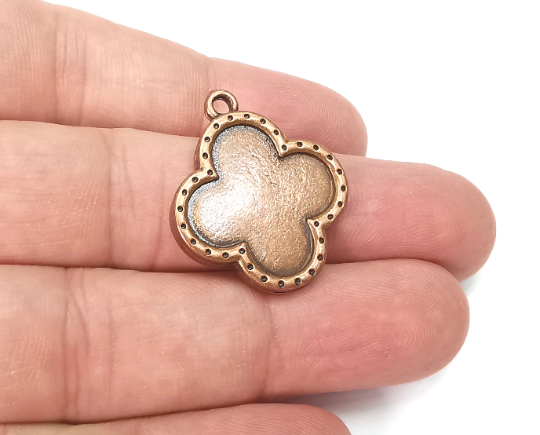 Clover Pendant Bezels (Double Side Blank) Resin Blank, inlay Mountings, Mosaic Frame, Cabochon Bases, Antique Copper Plated (20mm) G28965