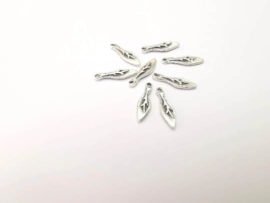 10 Leaf Branch Charms, Antique Silver Plated Charms (22x6mm) G28772