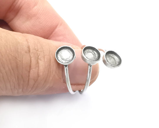 Wrap Ring Blank Setting, Cabochon Mounting, Adjustable Resin Ring Base Bezels, Antique Silver Plated (6mm) G28992