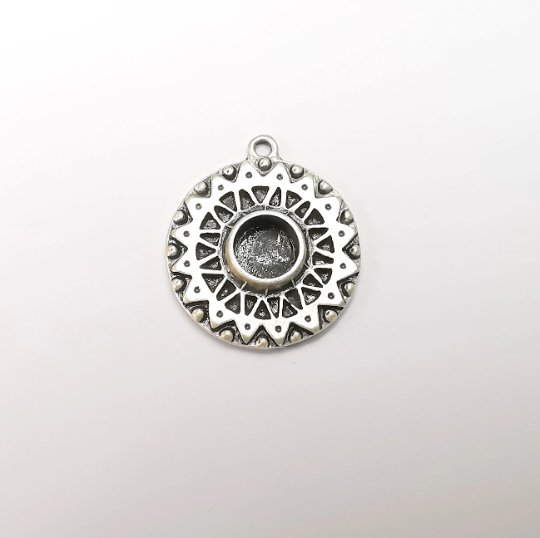 Antique Silver Charms Pendant Bezel, Resin Blank, inlay Mounting, Mosaic Frame Cabochon Base, Antique Silver Plated (8mm) G29331