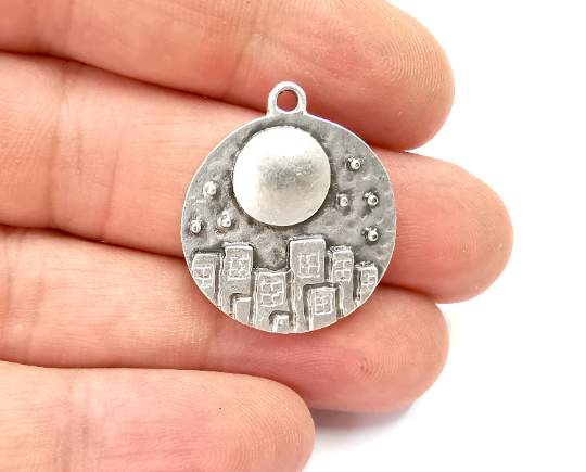 City Stars Charms Full Moon Charms Hammered Disc Pendant Antique Silver Plated (28x24mm) G28234