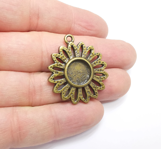 Flower Charms Pendant Bezels, Resin Blank, inlay Mountings, Mosaic Frame, Cabochon Bases Flower Settings Antique Bronze Plated (12mm) G29380