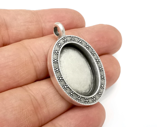 Ethnic Oval Pendant Sun Blank Bezel Resin Mosaic Mountings Antique Silver Plated Charms (40x25mm)( 25x18 mm Bezel Inner Size) G33139