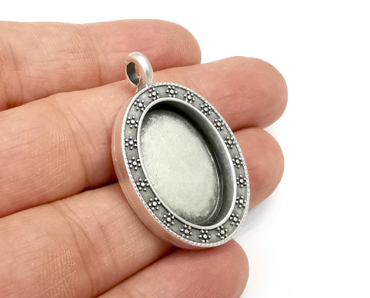 Ethnic Oval Pendant Sun Blank Bezel Resin Mosaic Mountings Antique Silver Plated Charms (40x25mm)( 25x18 mm Bezel Inner Size) G28087