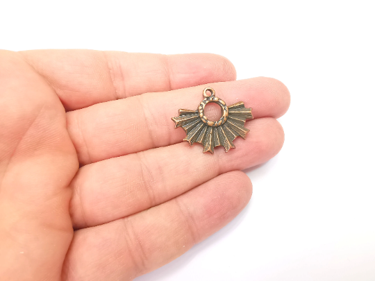 Copper Charms, Antique Copper Plated Sun Charms (29x23mm) G28936
