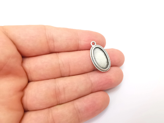 Oval Charm Bezel, Resin Blank, inlay Mounting, Mosaic Pendant Frame, Cabochon Base,Dry Flower Setting,Antique Silver Plated (18x10mm) G28725