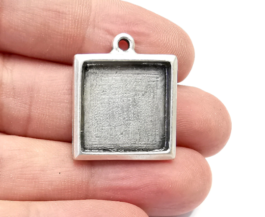 Square Pendant Bezel, Resin Blank, inlay Mountings, Mosaic Frame, Cabochon Bases, Dry Flower Settings, Antique Silver Plated (19mm) G28794