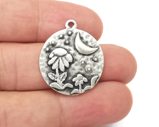 Daisy Flower Leaf Charms Crescent Star Hammered Disc Pendant Antique Silver Plated (28x25mm) G28226