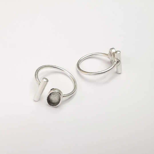 Wrap Ball Ring Blank Setting, Oval Cabochon Mounting, Adjustable Resin Ring Base Bezels, Antique Silver Plated (8x6mm) G29551