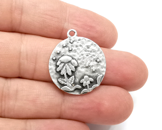 Flower Leaf Charms Hammered Disc Pendant Antique Silver Plated (28x25mm) G28486