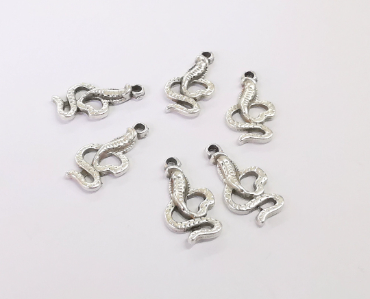 10 Snake cobra charms Antique silver plated charms (18x9mm) G24439