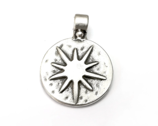 Round Sun Charms, Antique Silver Plated Charms (31x22mm) G28740