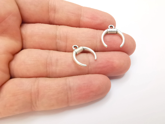 Crescent Charms Antique Silver Plated Moon Charms (17x15mm) G28316