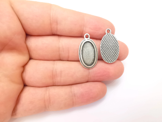 Oval Charm Bezel, Resin Blank, inlay Mounting, Mosaic Pendant Frame, Cabochon Base,Dry Flower Setting,Antique Silver Plated (18x10mm) G28725