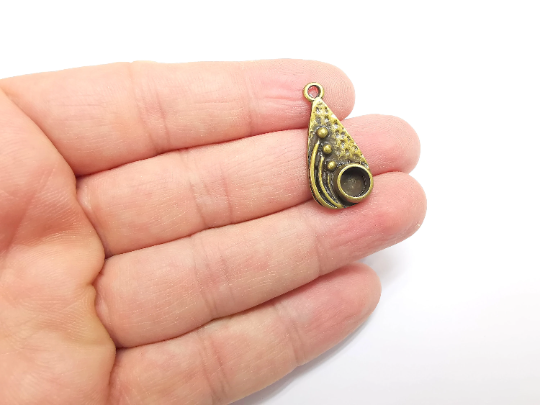 Antique Bronze Charms Pendant Bezel, Resin Blank, inlay Mounting, Mosaic Frame Cabochon Base, Antique Bronze Plated (8mm) G29595