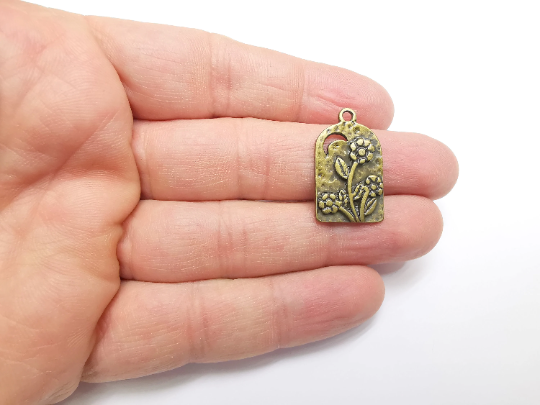 Flowers Charms Hammered Pendant Antique Bronze Plated (27x16mm) G29508