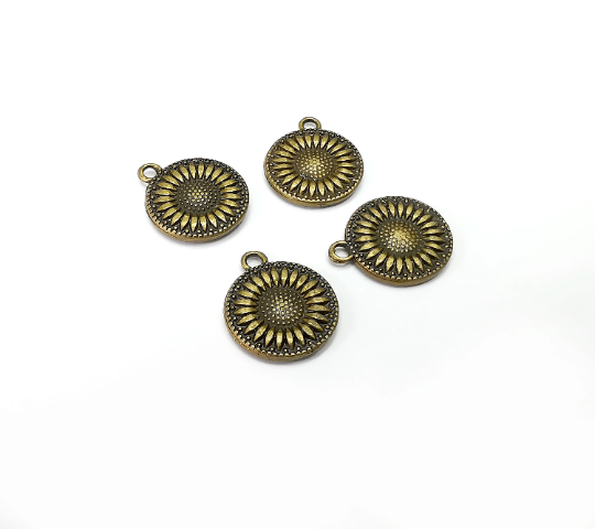 Sunflower Charms Daisy Flower Round Charms (Double Sided) Antique Bronze Plated Charms (18x15mm) G28298