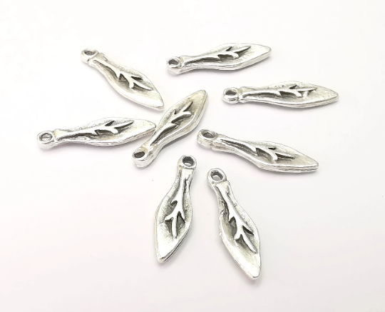 10 Leaf Branch Charms, Antique Silver Plated Charms (22x6mm) G28772