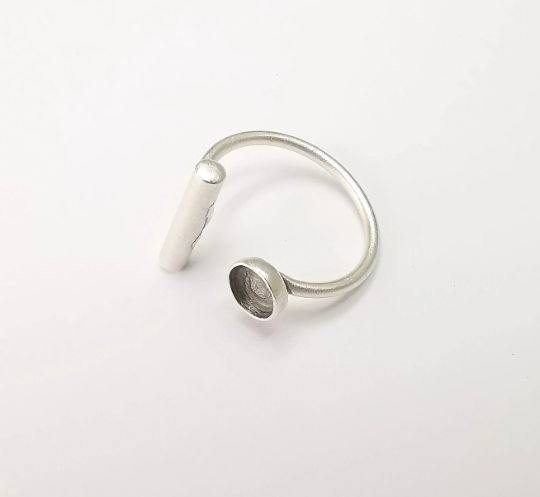 Rod Ring Blank Setting, Cabochon Mounting, Adjustable Resin Ring Base Bezels, Antique Silver Plated (6mm) G28935