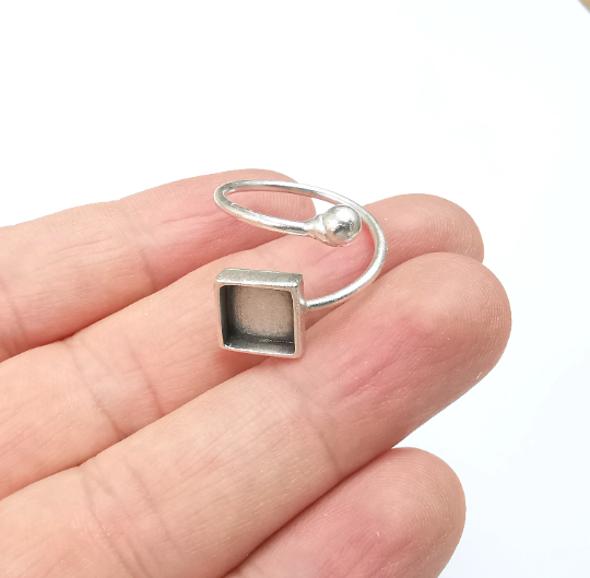 Wrap Ball Ring Blank Setting, Square Cabochon Mounting, Adjustable Resin Ring Base Bezels, Antique Silver Plated (8mm) G29541