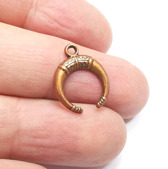 5 Crescent Charms Antique Copper Plated Moon Charms (18x14mm) G29372