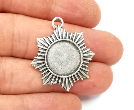 North Star Frame Pendant Blank Antique silver plated (16mm Blank Size) G28233