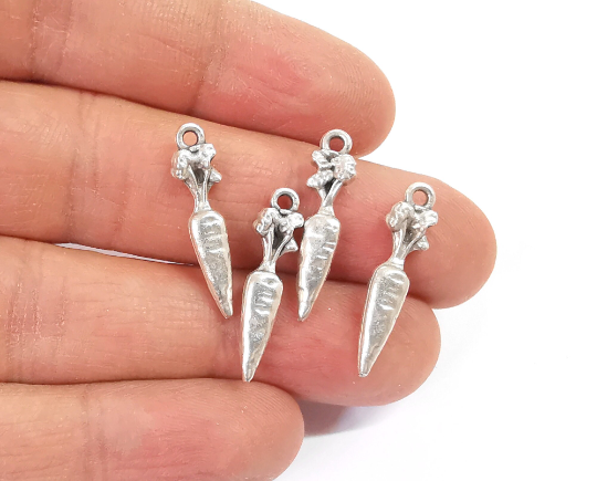 10 Carrot charms Antique silver plated charms (24x6mm) G24422