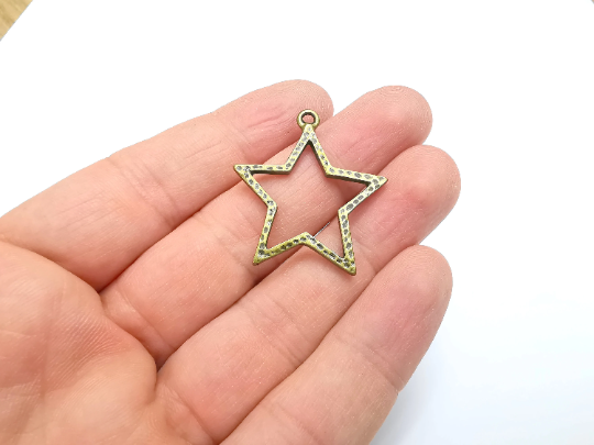Hammered Star Charms Antique Bronze Plated Charm (35x32mm) G29591