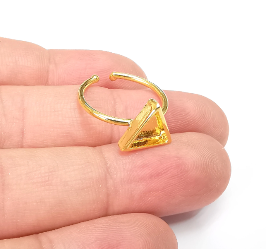 Triangle Shiny Gold Ring Bezels Settings Resin Backs Cabochon Mounting Gold Plated Brass Adjustable Ring Base (8mm blank) G28944