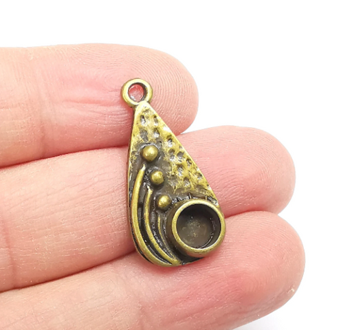 Antique Bronze Charms Pendant Bezel, Resin Blank, inlay Mounting, Mosaic Frame Cabochon Base, Antique Bronze Plated (8mm) G29595
