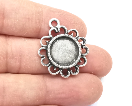 Flower Pendant Bezel, Resin Blank, inlay Mountings, Mosaic Frame, Cabochon Bases, Dry Flower Settings, Antique Silver Plated (14mm) G28799