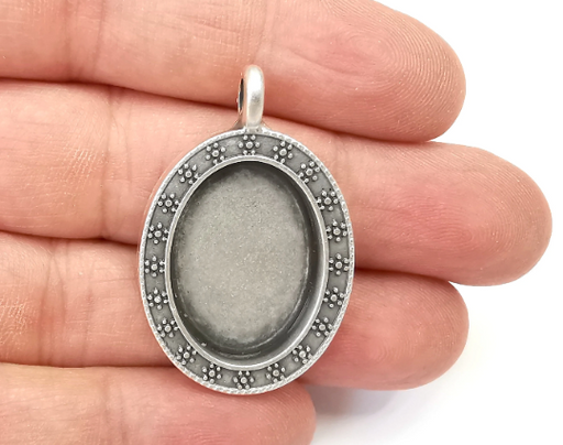 Ethnic Oval Pendant Sun Blank Bezel Resin Mosaic Mountings Antique Silver Plated Charms (40x25mm)( 25x18 mm Bezel Inner Size) G28087