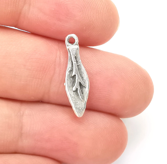 10 Leaf Branch Charms, Antique Silver Plated Charms (22x6mm) G28772