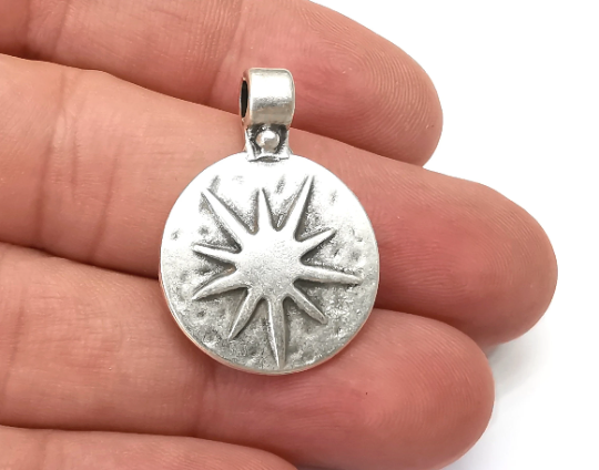 Round Sun Charms, Antique Silver Plated Charms (31x22mm) G28740