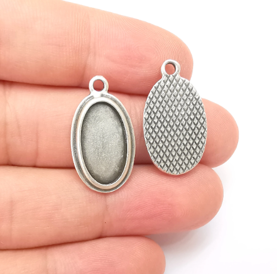 Oval Charm Bezel, Resin Blank, inlay Mounting, Mosaic Pendant Frame, Cabochon Base,Dry Flower Setting,Antique Silver Plated (18x10mm) G28725