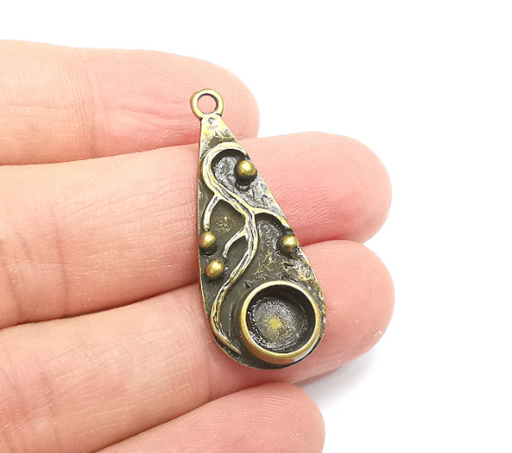 Antique Bronze Charms Pendant Bezel, Resin Blank, inlay Mounting, Mosaic Frame Cabochon Base, Antique Bronze Plated (8mm) G29585