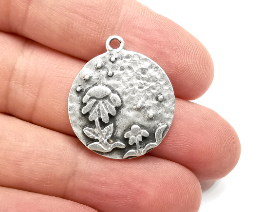 Flower Leaf Charms Hammered Disc Pendant Antique Silver Plated (28x25mm) G28486