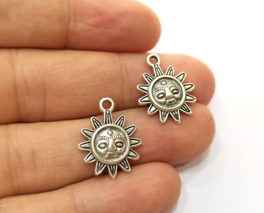 10 Sun Charms Antique Silver Plated Charms (20x16mm)  G19138