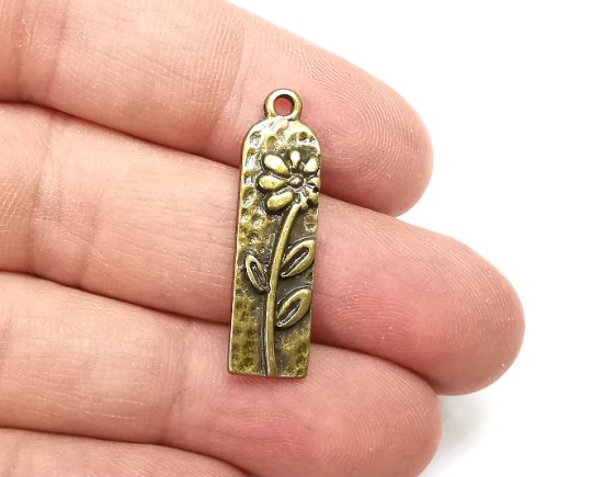Flower Charms, Daisy Charms, Antique Bronze Plated (32x9mm) G29357