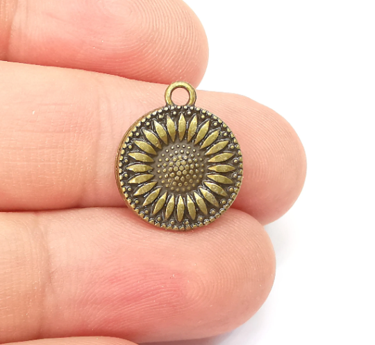 Sunflower Charms Daisy Flower Round Charms (Double Sided) Antique Bronze Plated Charms (18x15mm) G28298