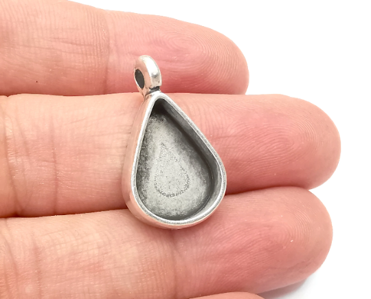 Drop Pendant Blanks, Resin Bezel Bases, Mosaic Mountings, Dry flower Frame, Polymer Clay base, Antique Silver Plated (18x13mm) G28203
