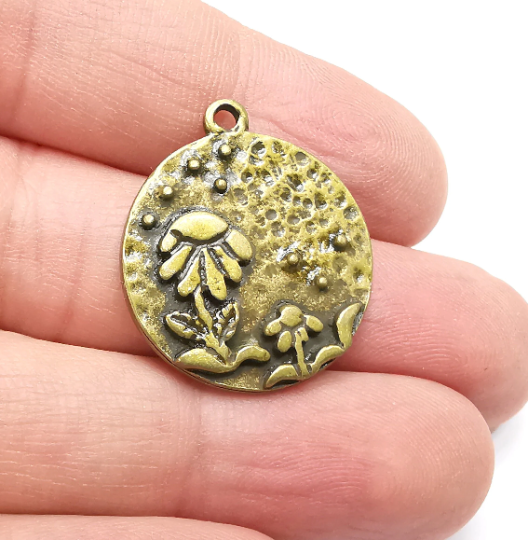 Flower Charms Hammered Disc Pendant Antique Bronze Plated (28x24mm) G29306