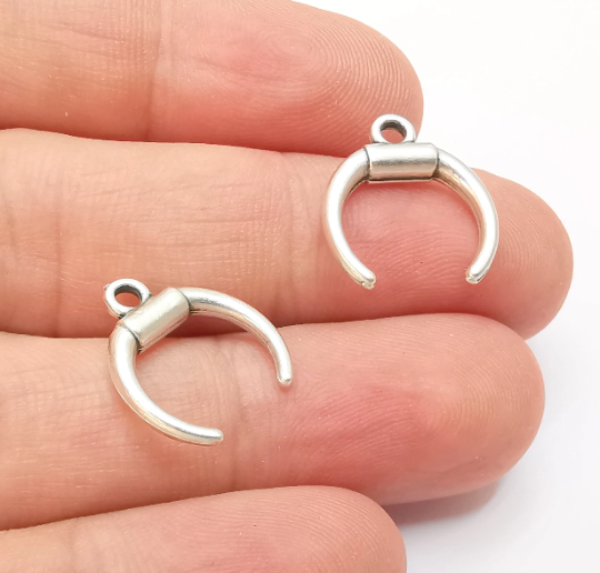 Crescent Charms Antique Silver Plated Moon Charms (17x15mm) G28316