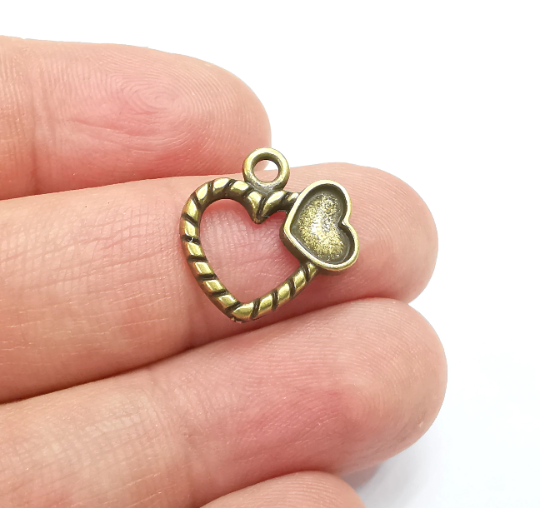 5 Heart Charms Antique Bronze Plated Charms (17mm) G29599