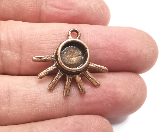 Sun Pendant Bezel, Resin Blank, inlay Mounting, Mosaic Frame Cabochon Base Dry Flower Setting, Antique Copper Plated 8mm bezel G28906