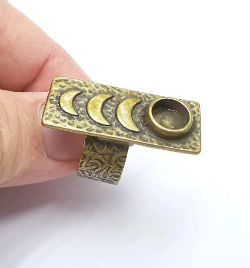 Crescent Moon Ring, The Phases of The Moon Ring Blank Setting, Cabochon Mounting, Adjustable Resin Base Bezels, Antique Bronze (8mm) G29316