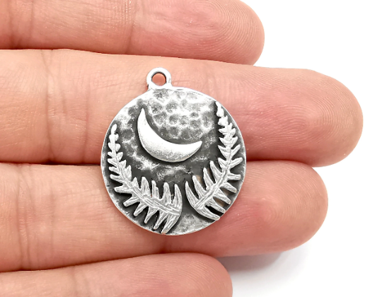 Fern Crescent Leaf Charms Hammered Disc Pendant Antique Silver Plated (28x25mm) G28484