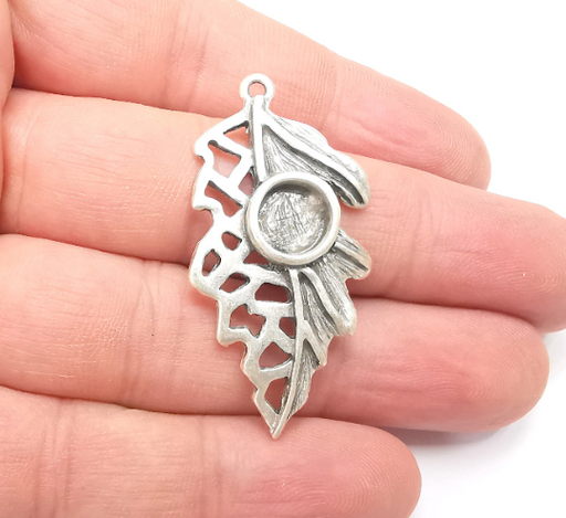 Leaf Pendant Bezel, Resin Blank, inlay Mounting, Mosaic Frame Cabochon Base Dry Flower Setting, Antique Silver Plated 9mm bezel G28925